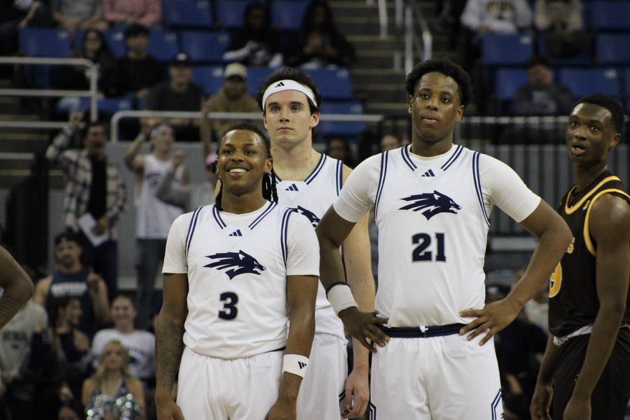 Kobe Sanders’ 27 Points Lead the Pack Past Wyoming 84-61