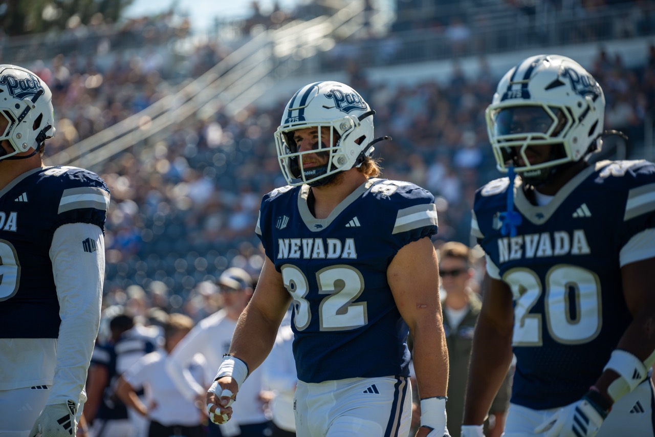 Late Slip Costs Nevada in 14-13 Heartbreaker vs. Middle Tennessee