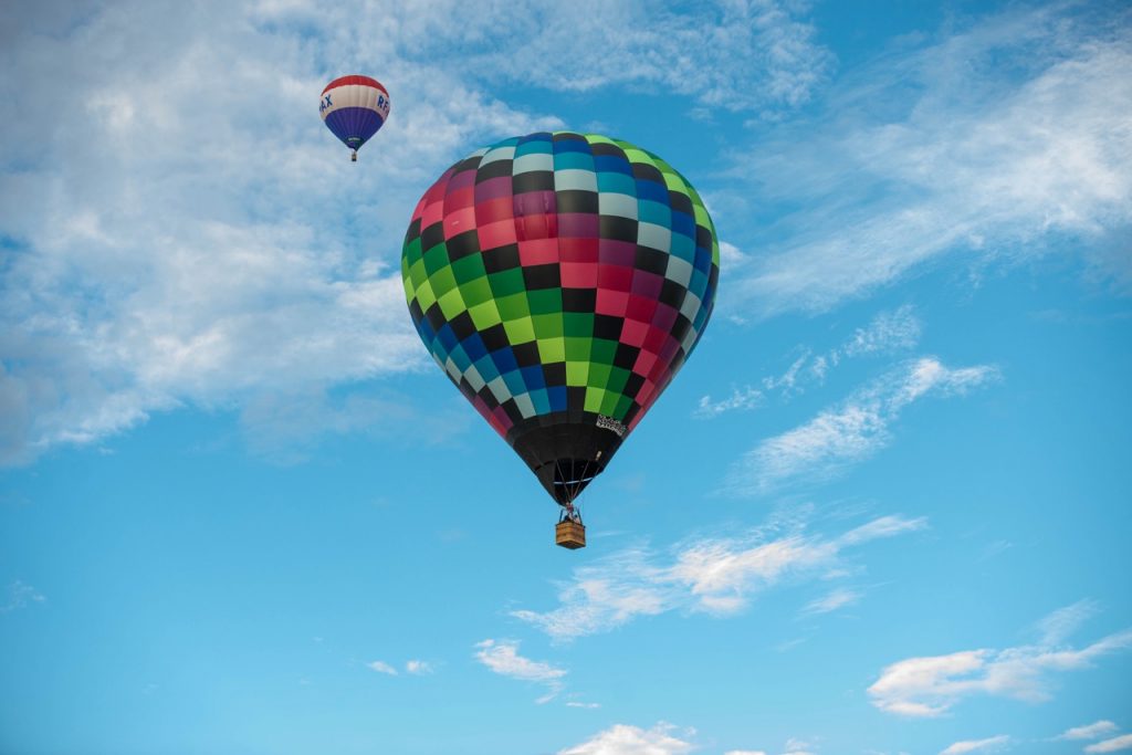 The Aphrodite balloon, captained by Ryan Evans, flies in the early morning skies on Thursday, Sept. 10. (Max Alexander/The Nevada Sagebrush)