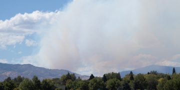 Floriston Fire ignited on Wednesday, Sept. 16 near Nevada State Line. Smoke from the fire can be seen near campus at San Rafael Park.