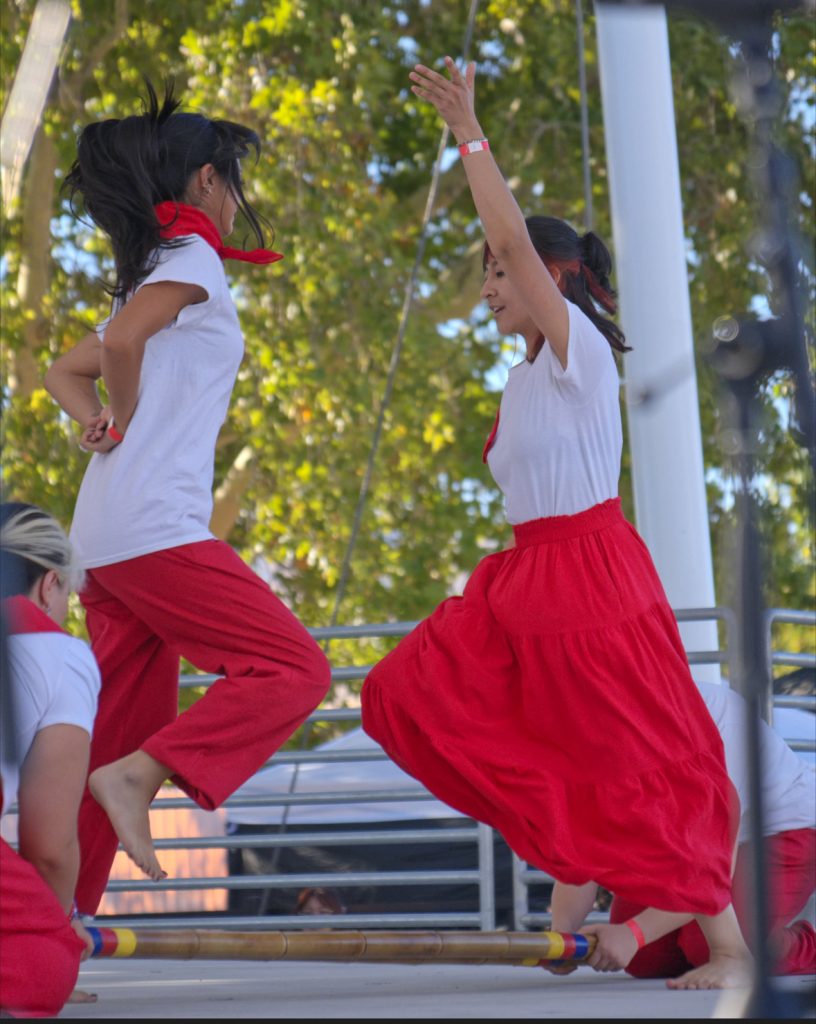 Filipino Club performing at Autumn Moon Festival