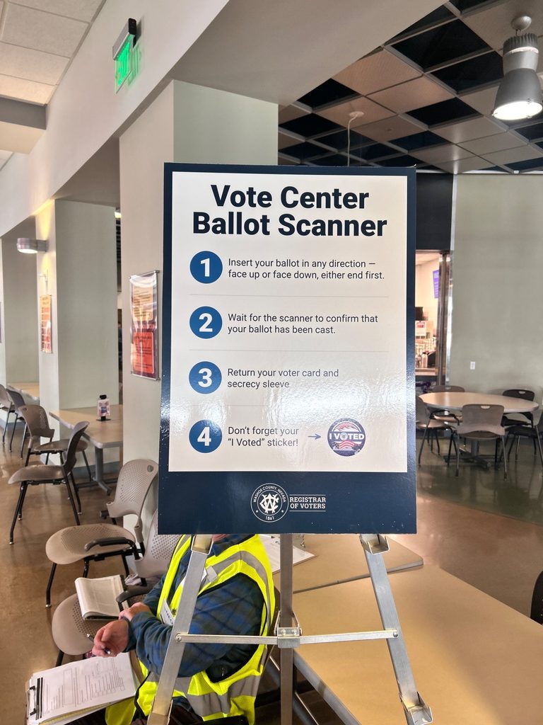 Voting instructions in the Joe Crowley Student Union on Oct. 29, 2026. (Michael Storms/The Nevada Sagebrush)
