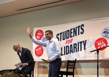 Khanna waives to the audience before starting his town hall at the University of Nevada, Reno on Friday, Oct. 23.